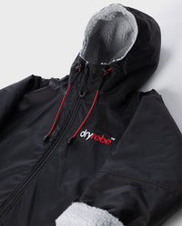 1|Close up of dryrobe® Adapt drawcord adjustable, fleece-lined hood