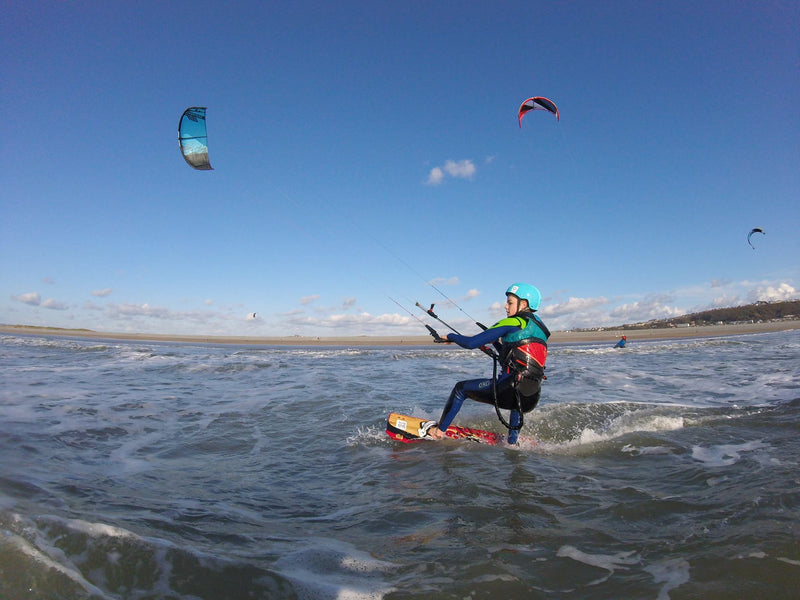 Jasmine Wallis - Kitesurfing in China