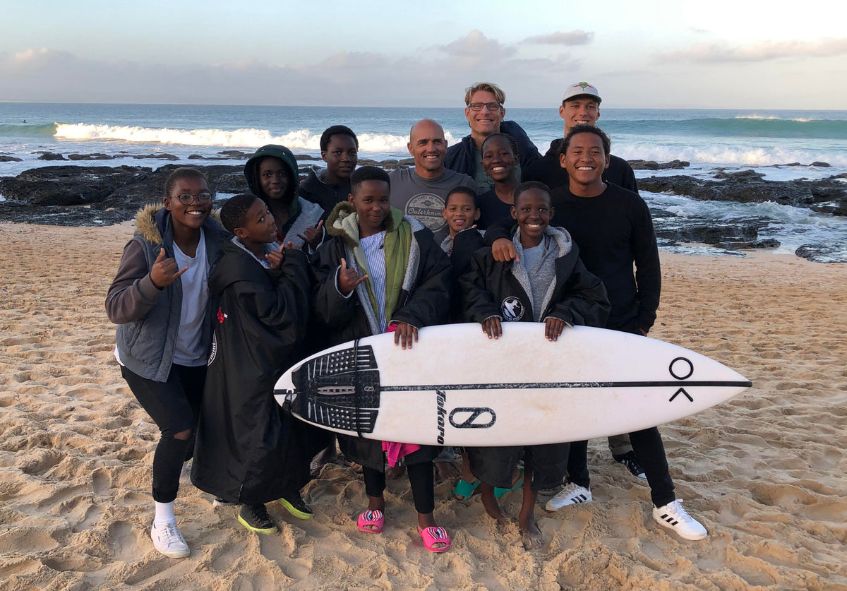 Girls Surf Too – Surfers Not Street Children Visit J-Bay | dryrobe