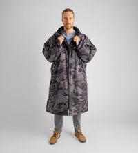 *MALE* wearing Black Camo dryrobe® Advance Long Sleeve
