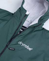 *MALE* Studio detail shot of AW25 Green Dryrobe® advance long sleeve 