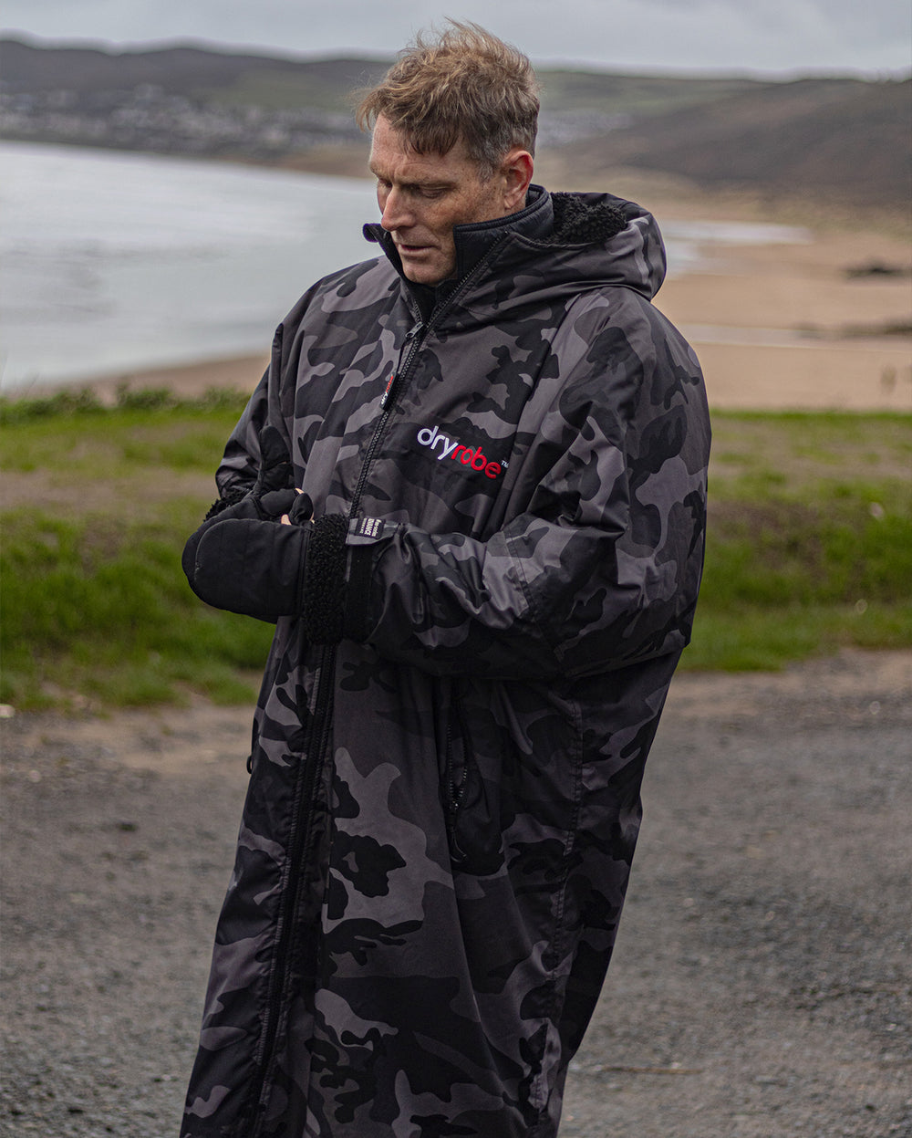 dryrobe® Advance Long Sleeve Changing Robe - Camo/Black