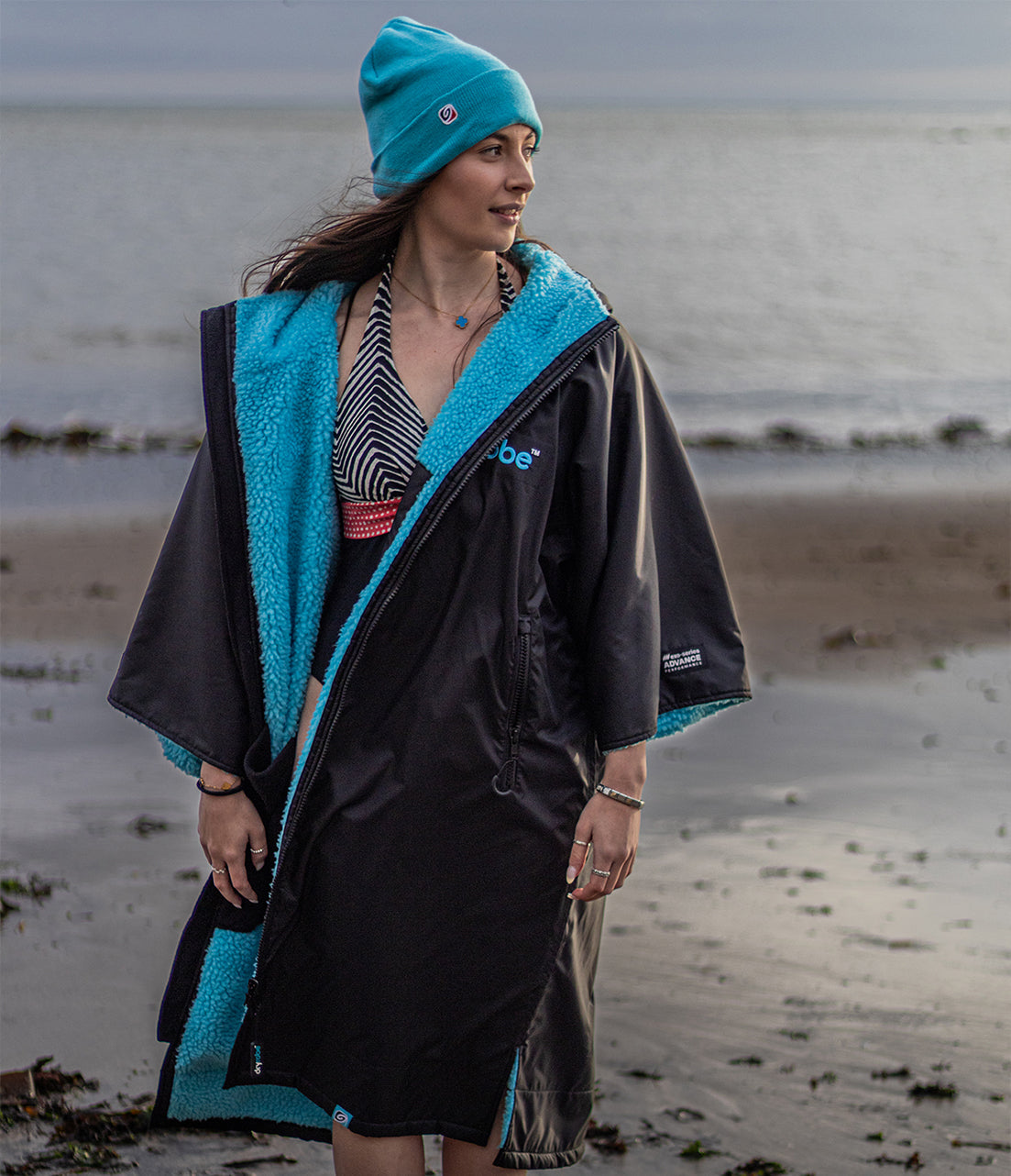 Short Sleeve Changing Robes - dryrobe® Advance