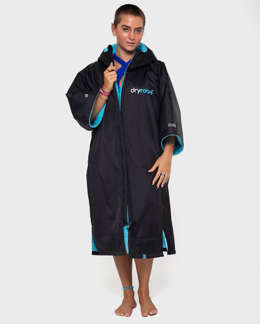 dryrobe® Advance Short Sleeve Changing Robe Black/Blue