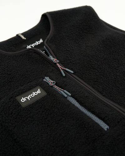 **MALE**  Dryrobe® fleece gilet detail shot