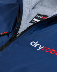 *MALE* Close up of zip on Navy Grey dryrobe® Advance Long Sleeve