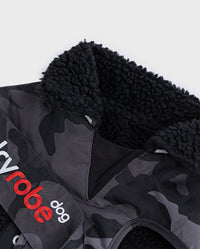 Close up of Black Camo dryrobe® Dog, showing the lining and collar 