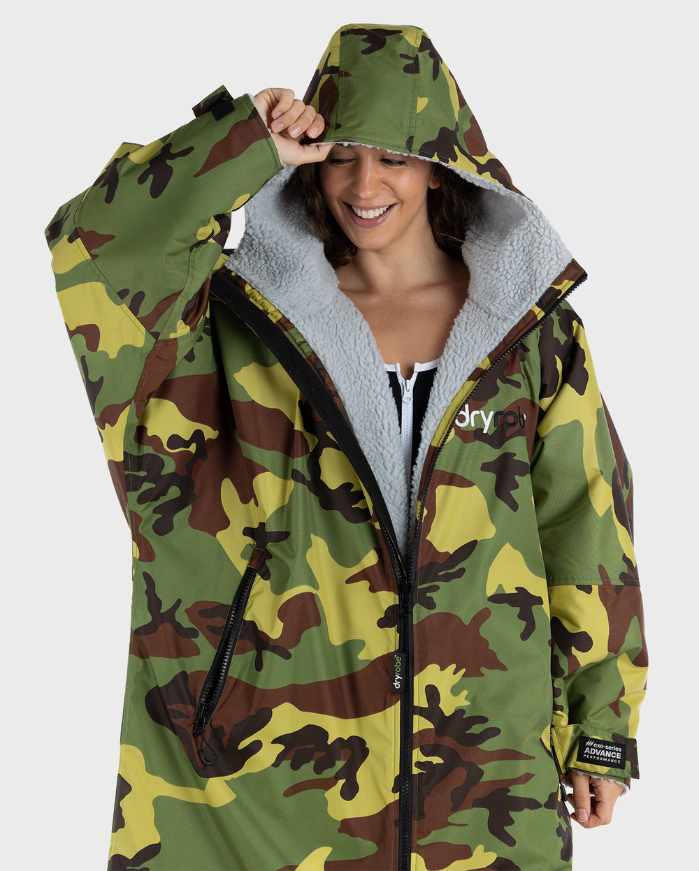 Bench Camo Robe dryrobe® Advance Long Sleeve Changing Robe - Camo/Grey