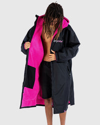 *MALE*  wearing Black Pink dryrobe® Advance Long Sleeve, unzipped