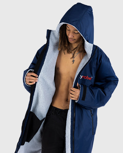 *MALE* wearing Navy Grey dryrobe¬Æ Advance Long Sleeve, unzipped showing the lining