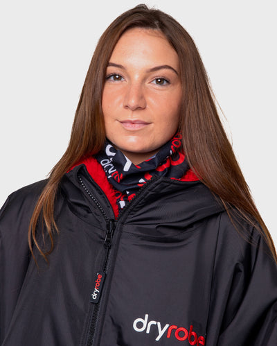 Woman wearing dryrobe® neck tube 