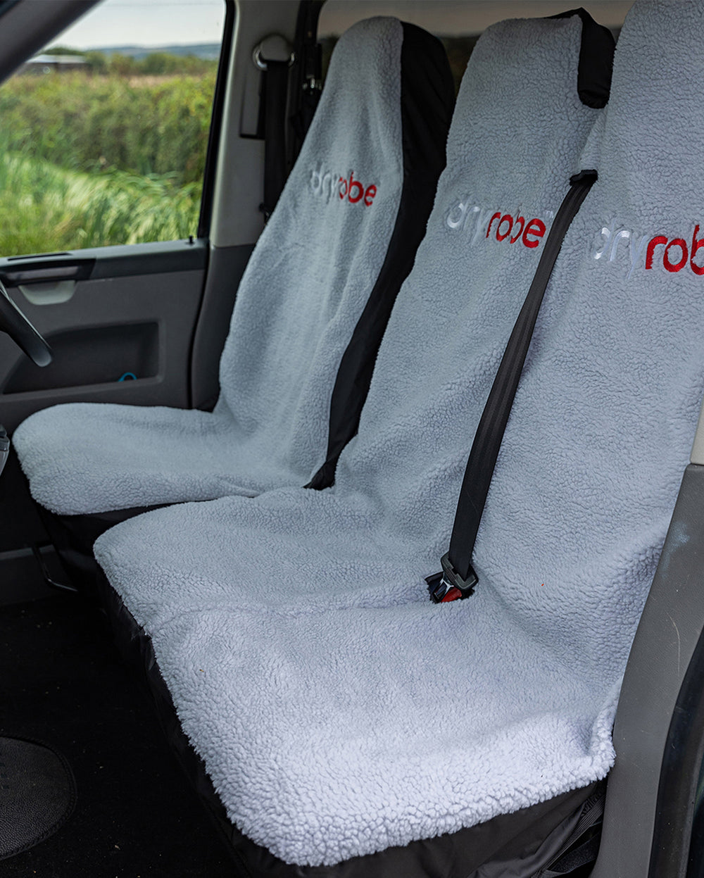 Waterrepellent Adjustable Car Seat Covers from dryrobe®